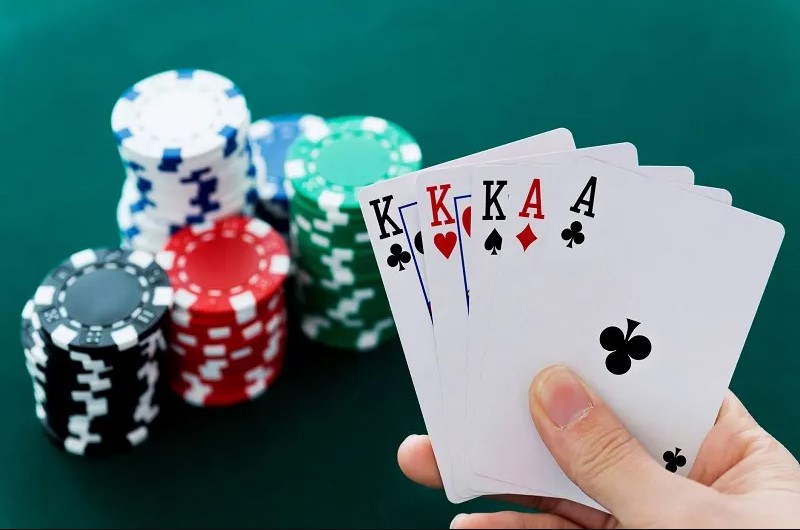 Hướng dẫn chơi Poker qua từng vòng cực chi tiết 